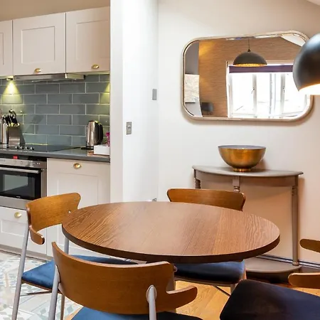 The Lawrance Luxury - Aparthotel 4*