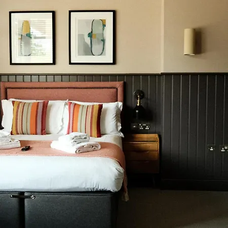 The Lawrance Luxury -